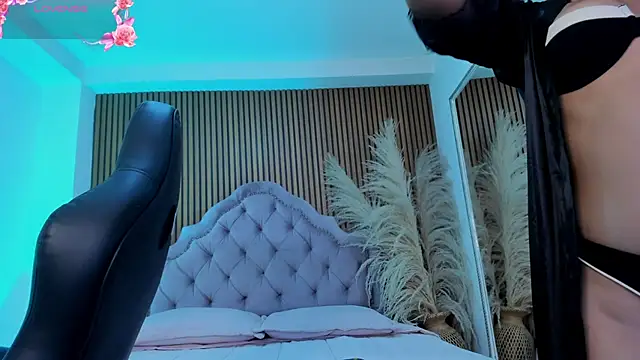 CarolineFyreのライブXXXチャット