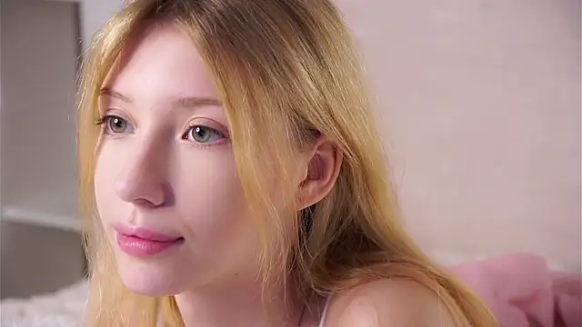 SunnivaCovil's Live XXX Chat