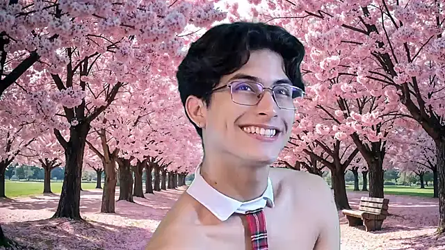 Aaron_Eze 即時 XXX 聊天
