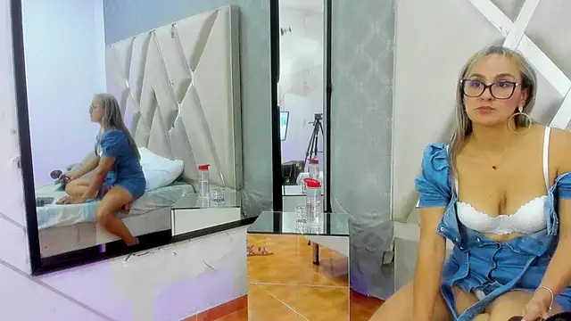 SweetVenuus XXX чат на живо