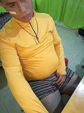emanuel_831 – Live XXX-chat