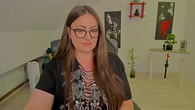 MistressDarrah Chat XXX in diretta