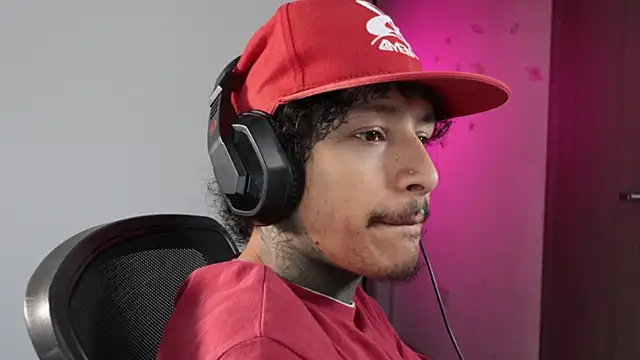 Chat +18 de trieone ao vivo