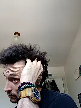 JohnnyMoves Chat XXX in diretta