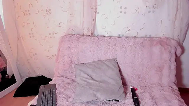 KuraiBi Adlı Modelin Canl ı XXX Sohbeti