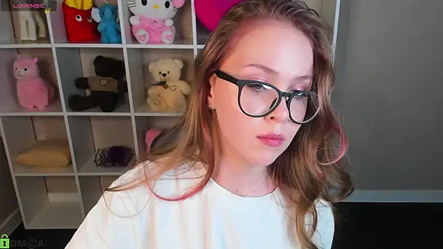 חדר צ'אט בשידור חי של Evelyn_Palmer