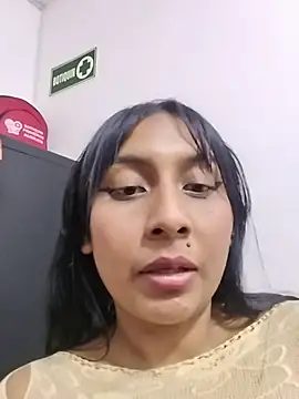 חדר צ'אט בשידור חי של MELIZ_QUEEN