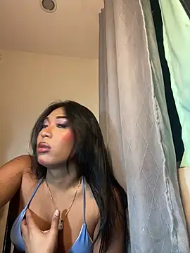 Show de hugecock_tamira na webcam