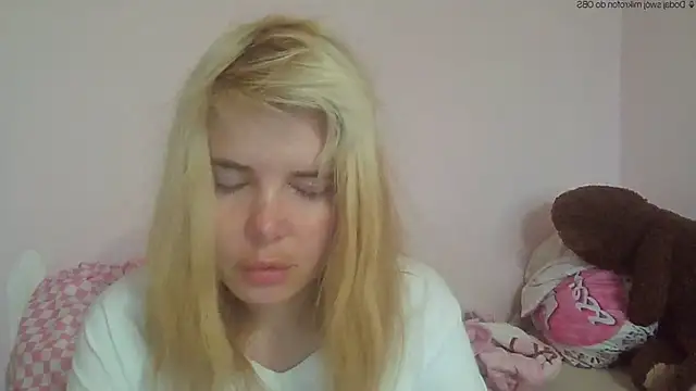 HornyElena 现场XXX聊天