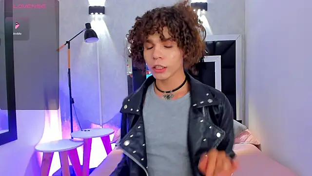 elian_7のライブXXXチャット