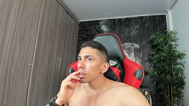 Erik_castlen Live XXX chat