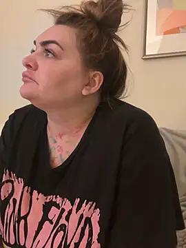 HeyBABYGIRL live XXX chat