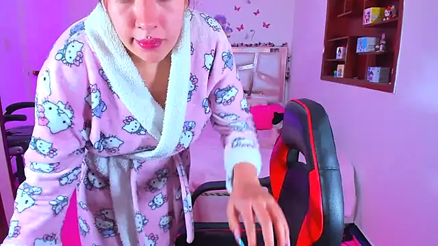 perlabeautiful Adlı Modelin Canlı XXX Sohbeti