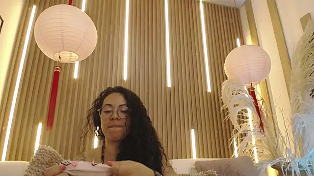Velvet_Curlyn Live XXX chat