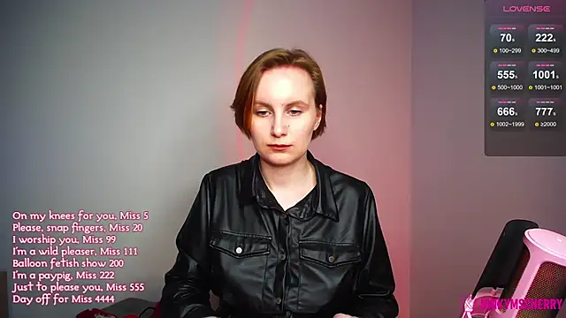 Chat XXX en directo de KinkyMissCherry