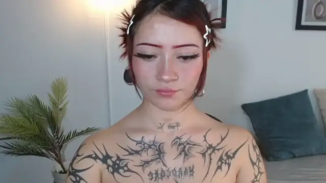 XXX chat uživo modela Evanss_lx