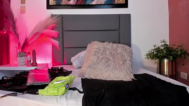 GahiaBelucci Adlı Modelin Canlı XXX Sohbeti