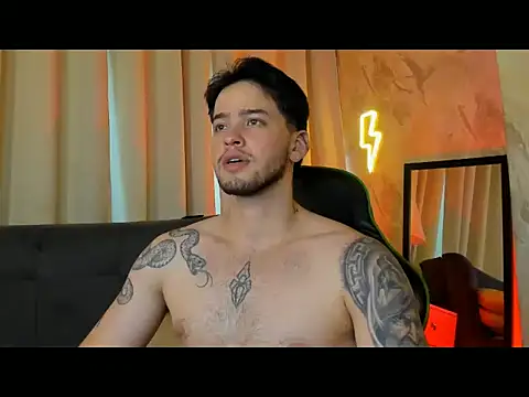 RONNY_COLTON's Live XXX Chat