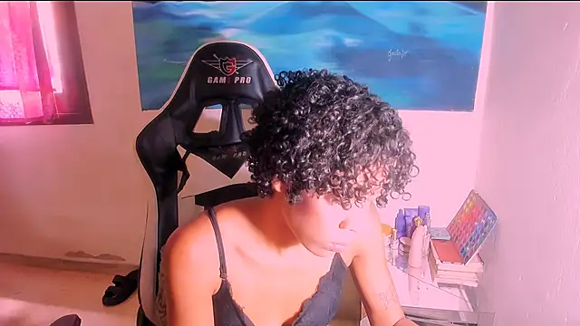 bad_girl_xxx Adlı Modelin Canlı XXX Sohbeti