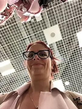 Chatroom XXX en direct de NataKitten