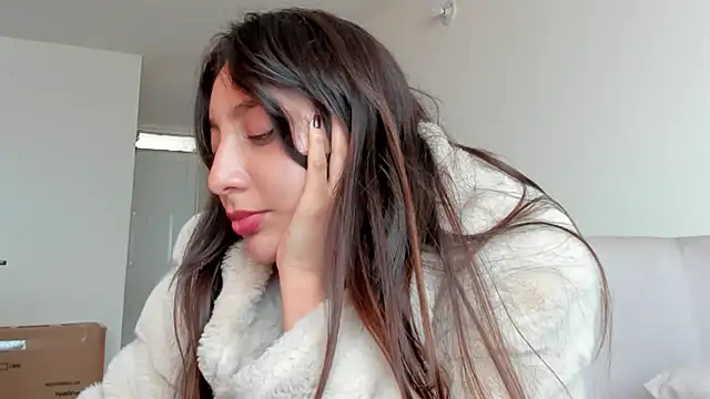 دردشة LilyGarcia الجنسية المباشرة