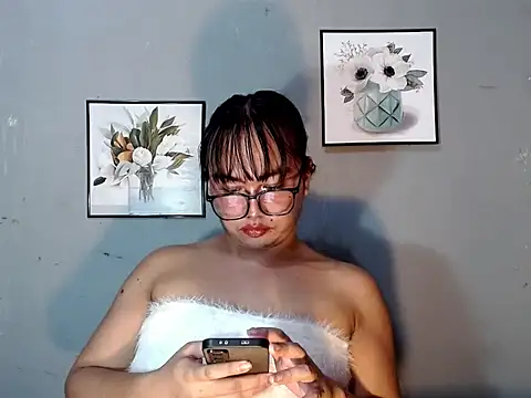 Asianblk_barbiedoll 网络视讯表演