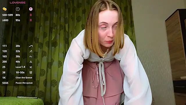 Cowell_Adelina – Live XXX-chat