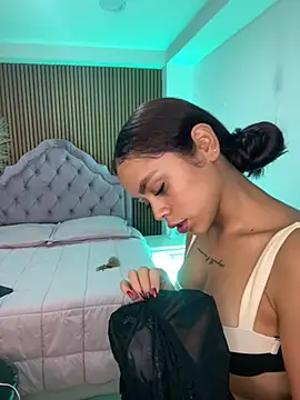CarolineFyre élő XXX-chatje