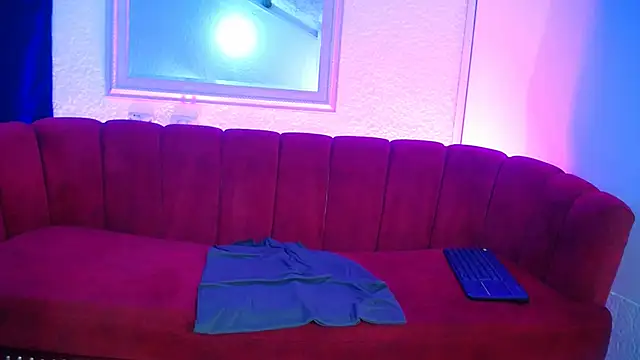 nathaly_low1's Live XXX Chat