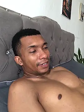 Chat XXX en directo de Aaronblack1_