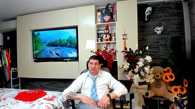 SpartacusDaddy48 Adlı Modelin Canlı XXX Sohbeti