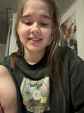 HornyGirlH webcam show