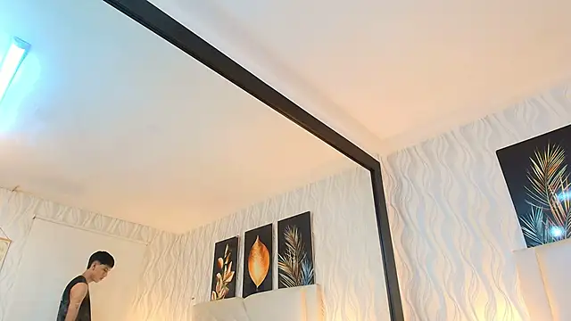 Lean_Portman Live XXX-chat