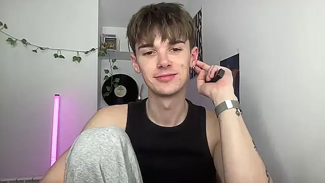 YourMilkyGuy Live XXX-Chat
