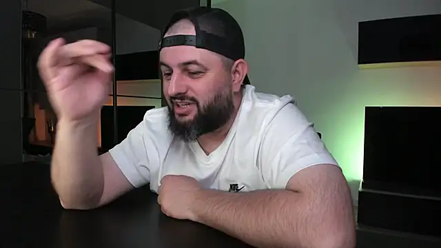 DravenPeak's Live XXX Chat