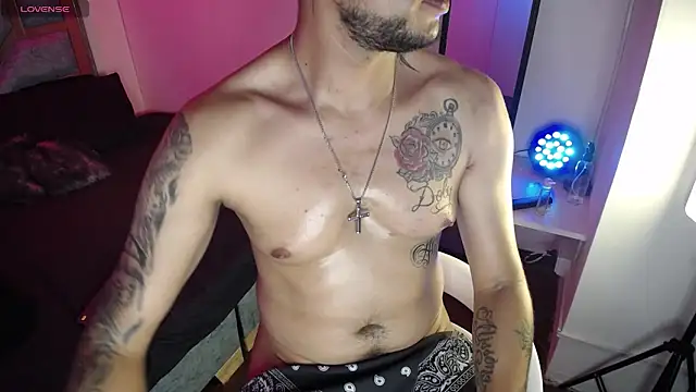 XXX chat uživo modela Nickk_21_