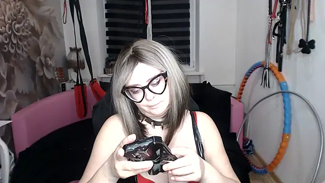 Chat XXX en directo de MISSwithDOLLS