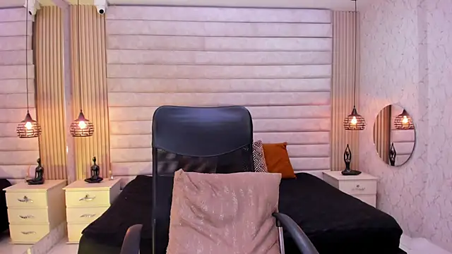 VictoriaaBlair Chat XXX live