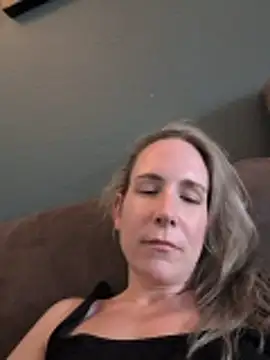 NaomiAndFriends' Live XXX Chat