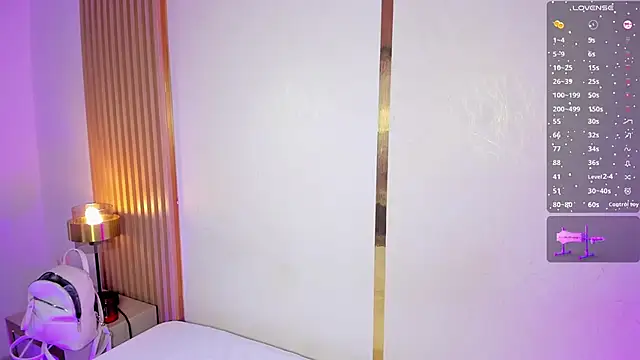Chat XXX Live EmmiHops