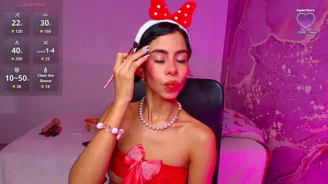 Chatroom XXX en direct de canela_salvaje