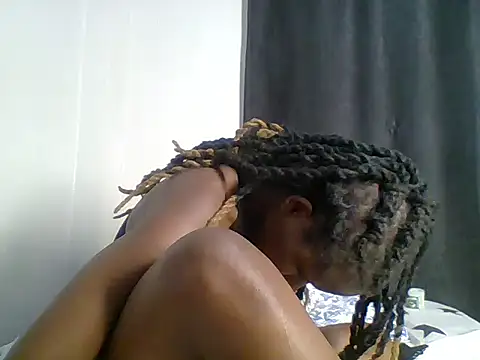 kee_vigin Show in webcam