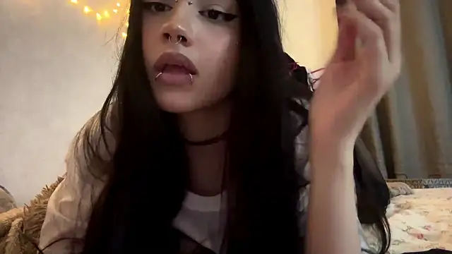 צ'אט XXX בשידור חי של LouisePavlides
