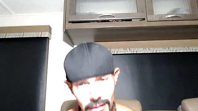 Chat XXX en directo de ThickD2C
