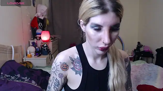 BLACKPeonyy – Kamerová šou