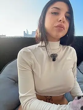 Sasha-Bloom Chat XXX in diretta