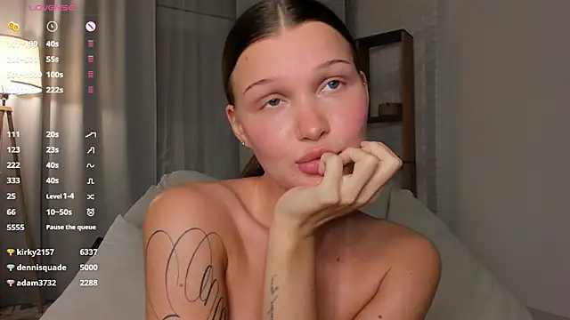 UuGrech Chat XXX live