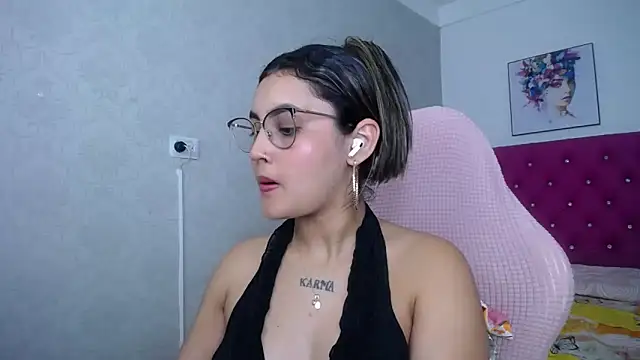 kathe-mills235's Live XXX Chat