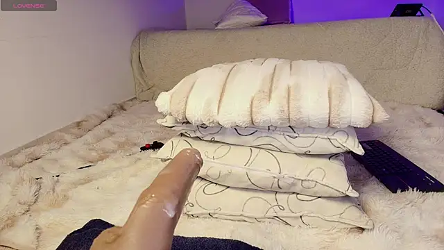 Madeline_Dreams: απευθείας συνομιλία ΧΧΧ