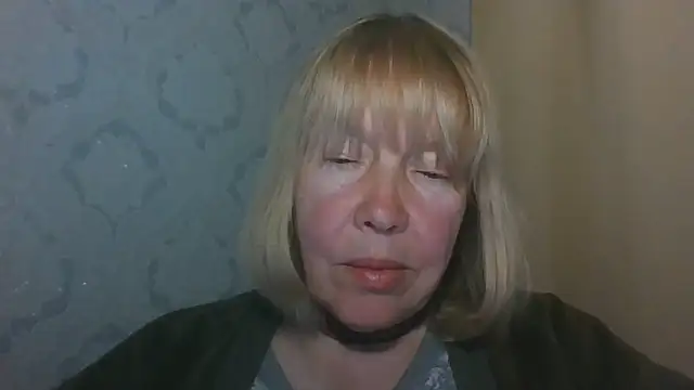 OlgaShine webcam show